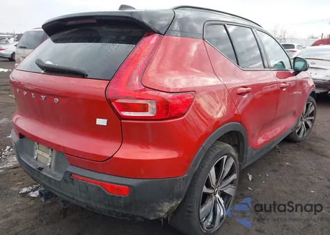 2022 Volvo Xc40 Recharge Pure Electric P8 Twin Plus z USA, uszkodzony, nr VIN YV4ED3UR7N2749682